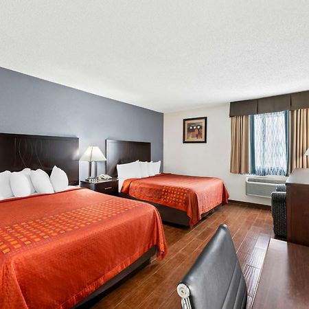 Surestay Plus Hotel By Best Western Lubbock Medical Center Extérieur photo