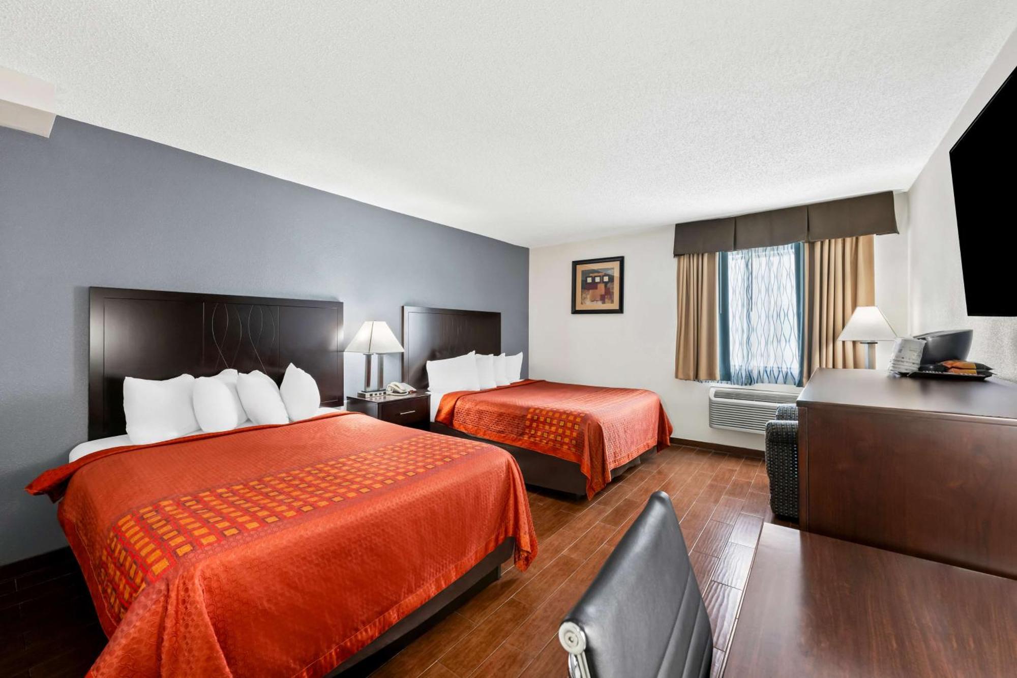 Surestay Plus Hotel By Best Western Lubbock Medical Center Extérieur photo