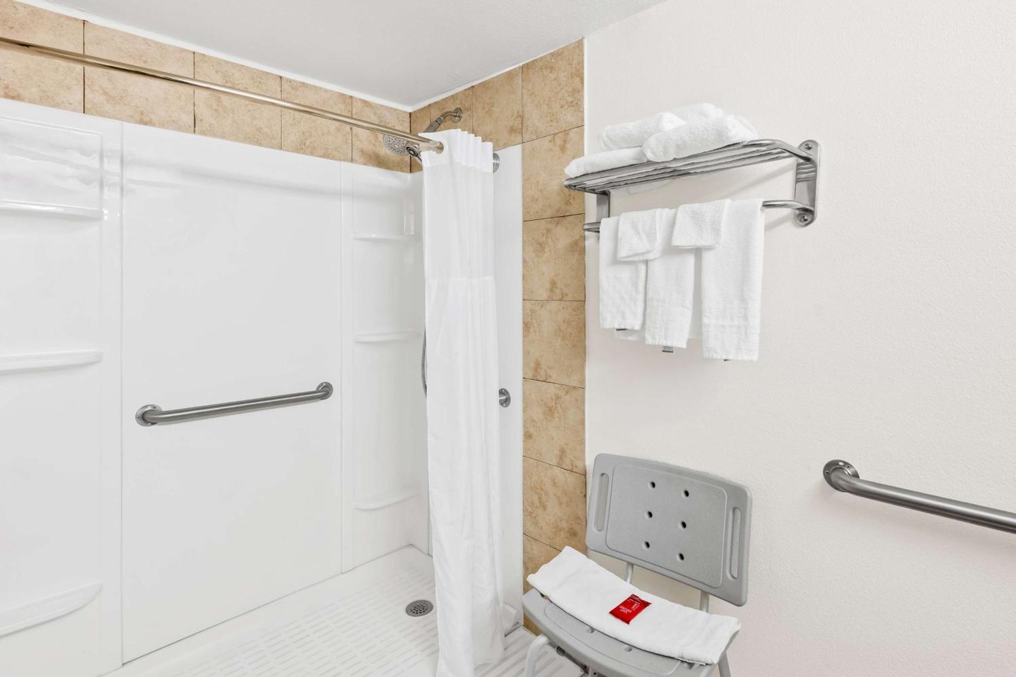 Surestay Plus Hotel By Best Western Lubbock Medical Center Extérieur photo
