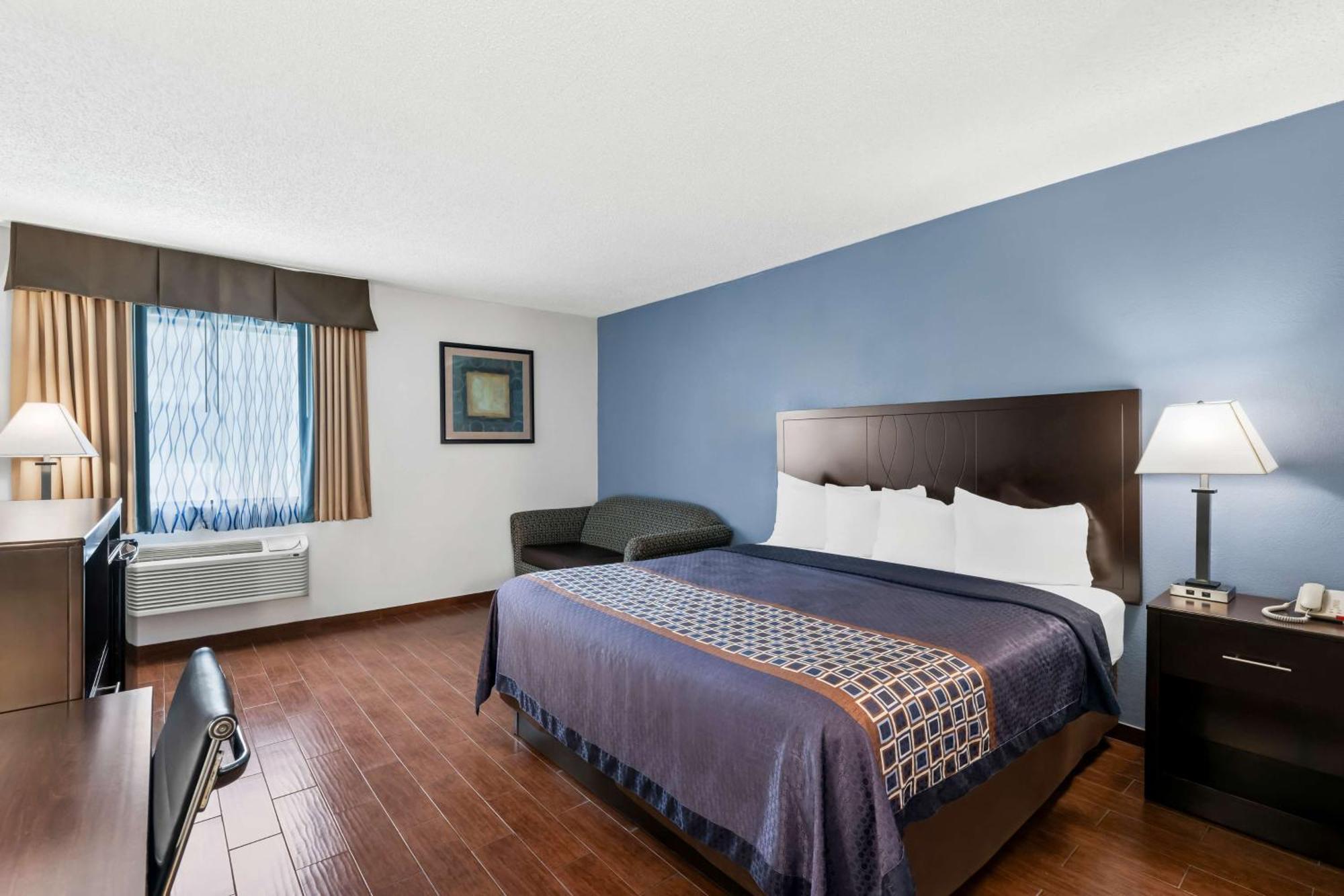 Surestay Plus Hotel By Best Western Lubbock Medical Center Extérieur photo