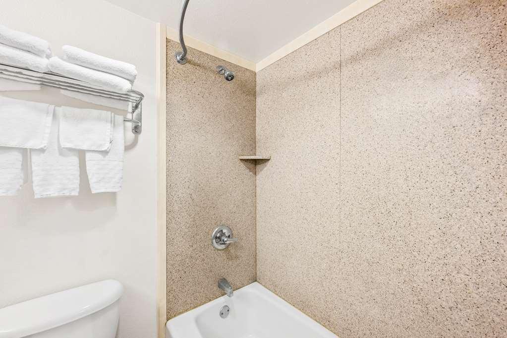 Surestay Plus Hotel By Best Western Lubbock Medical Center Chambre photo