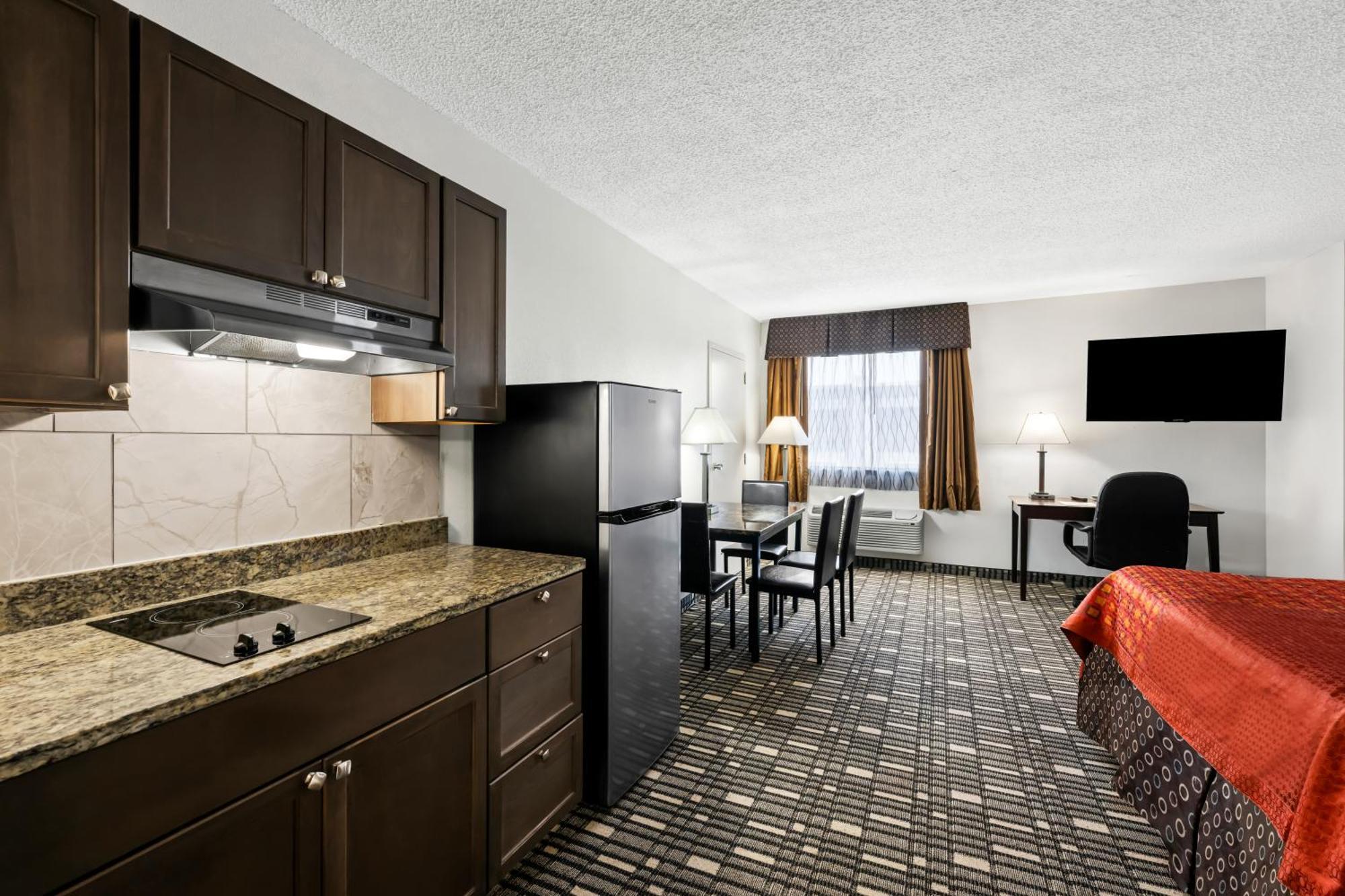 Surestay Plus Hotel By Best Western Lubbock Medical Center Extérieur photo