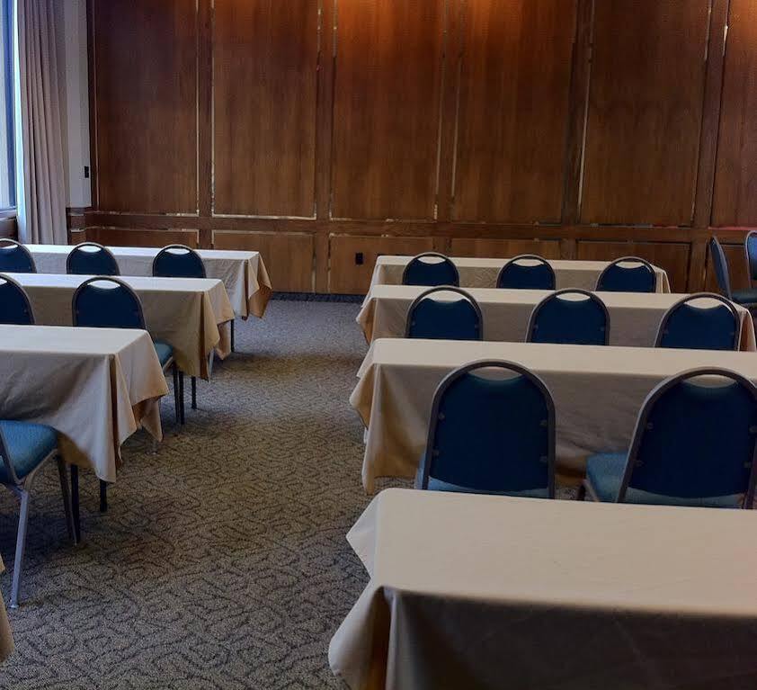 Surestay Plus Hotel By Best Western Lubbock Medical Center Extérieur photo