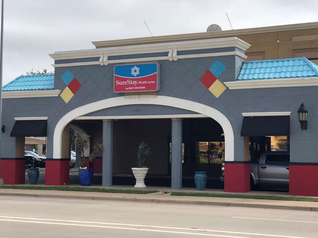 Surestay Plus Hotel By Best Western Lubbock Medical Center Extérieur photo